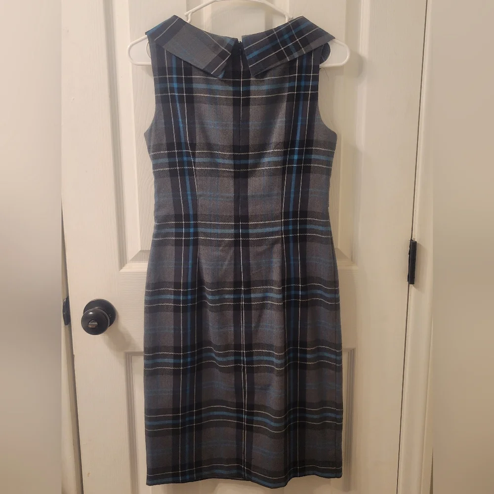 Dress - Picture 3 of 6